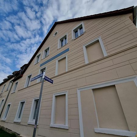 Hotel Burg Wanzleben Экстерьер фото