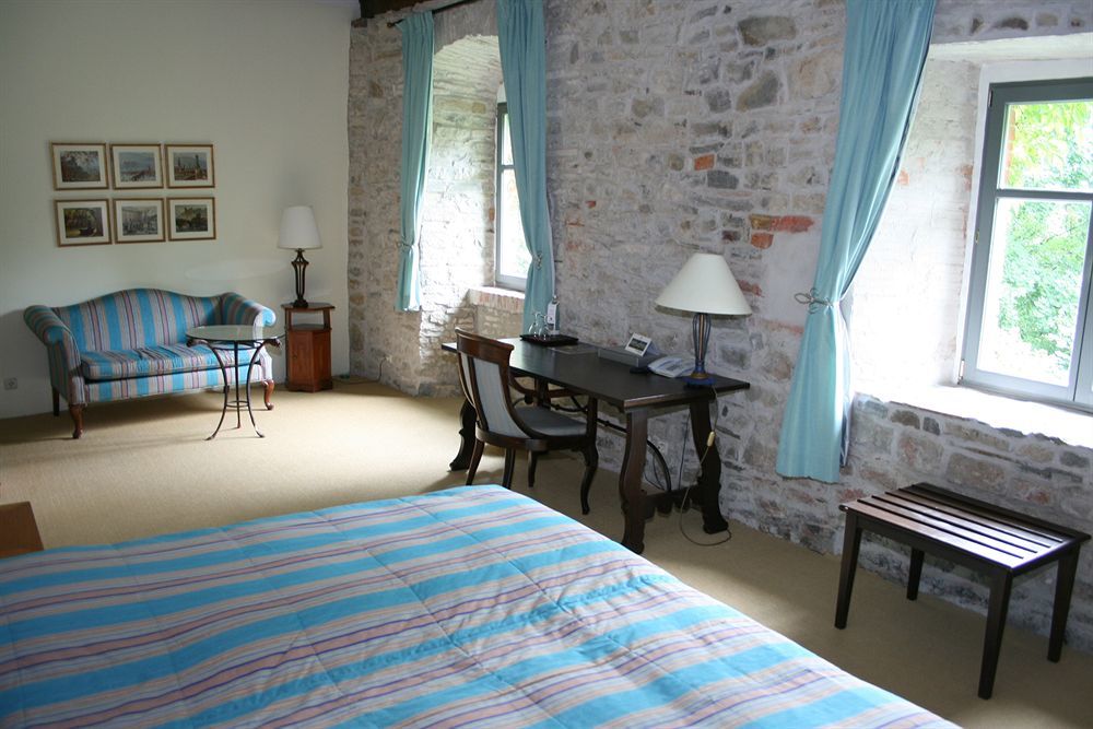 Hotel Burg Wanzleben Экстерьер фото