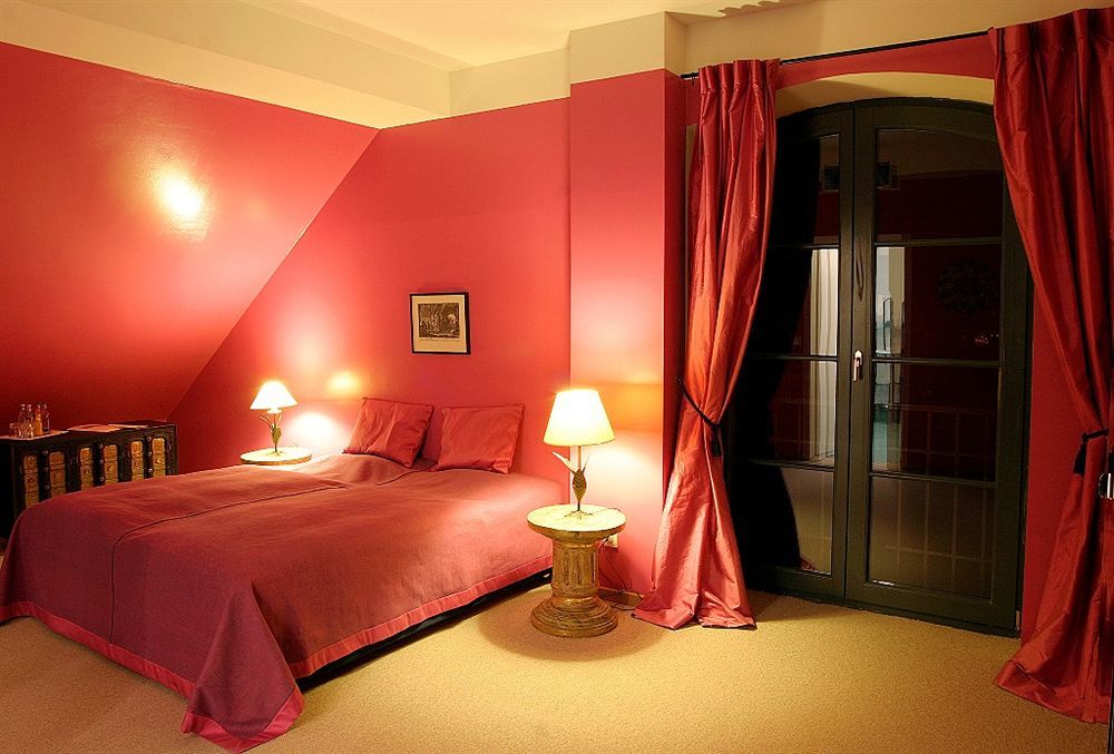 Hotel Burg Wanzleben Экстерьер фото