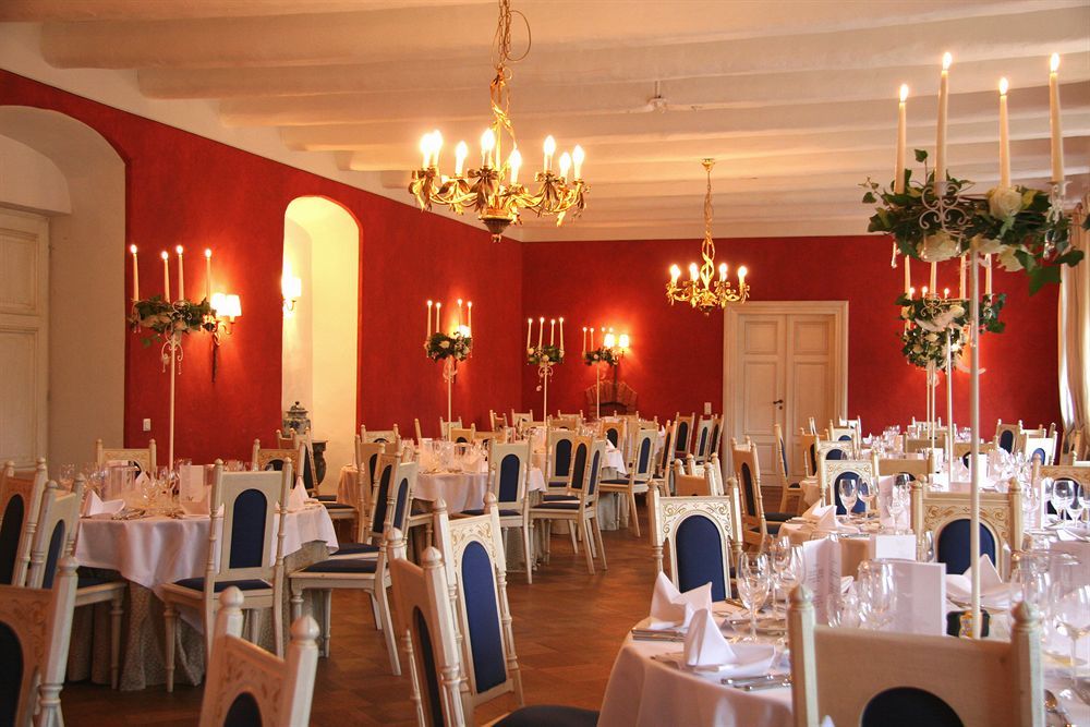 Hotel Burg Wanzleben Экстерьер фото